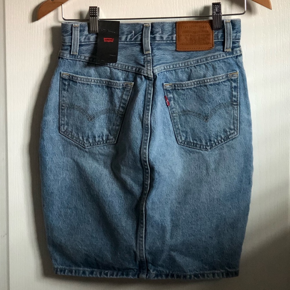Levi’s Mom Skirt !!